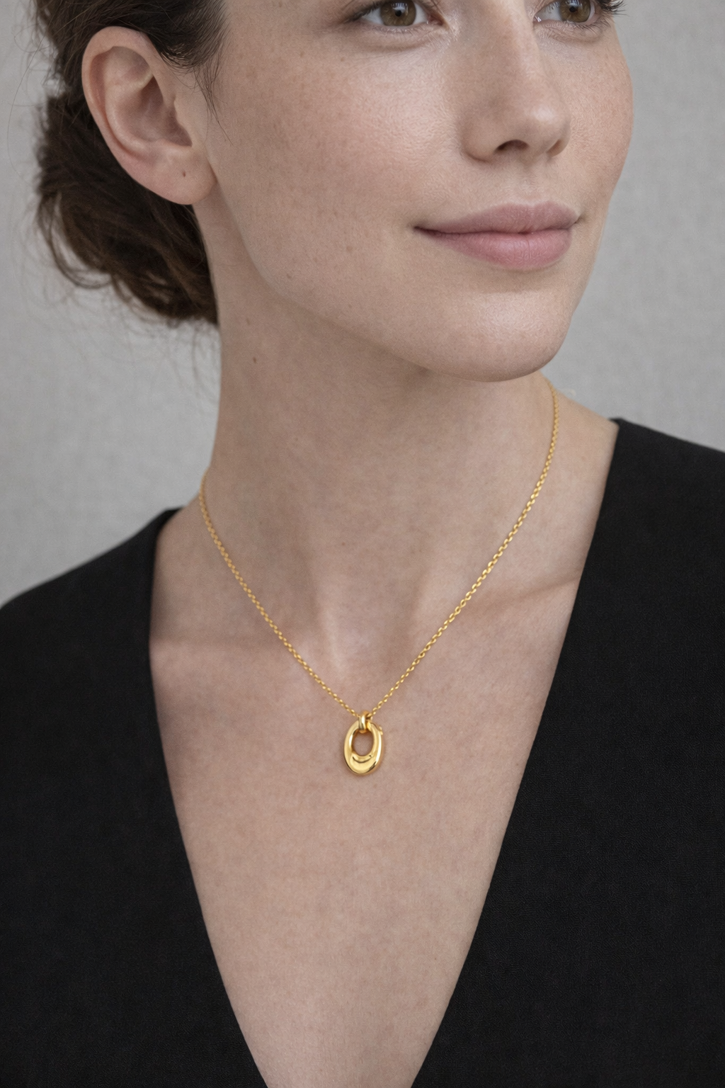 The Oval Necklace